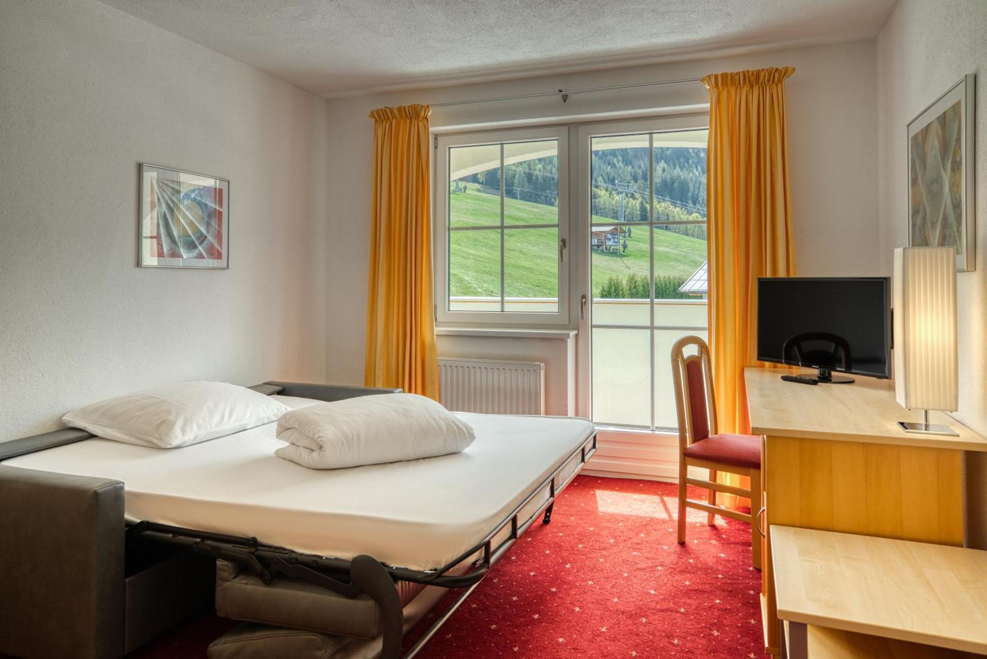 Hotel Alpen-Royal Jerzens Exterior foto