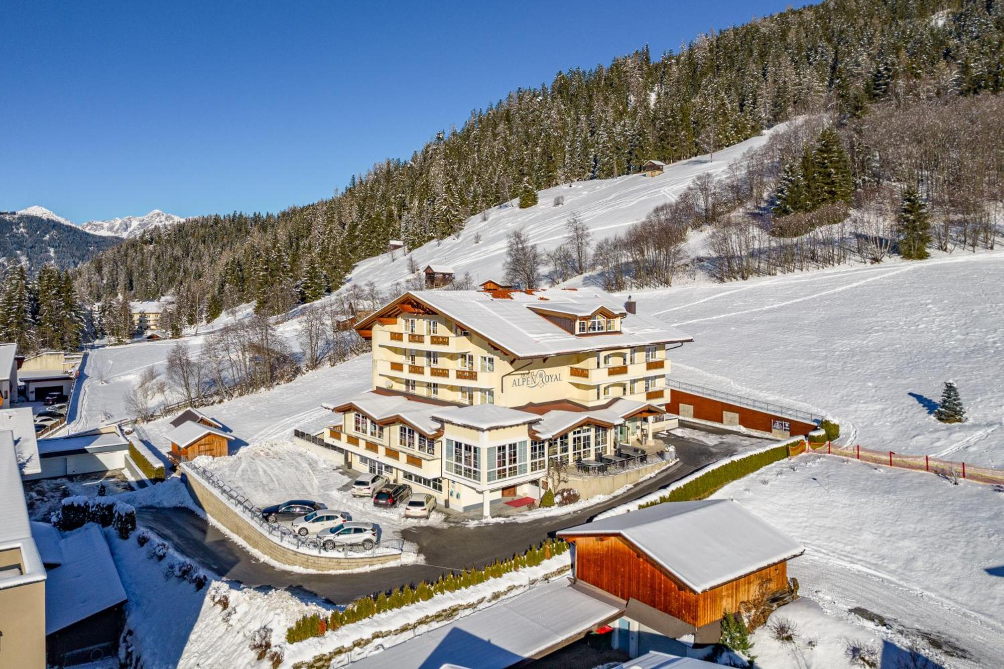 Hotel Alpen-Royal Jerzens Exterior foto